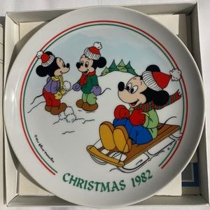 NWB Vintage Schmid Walt Disney Christmas 1982 Mickey Mouse Snow Collector Plate